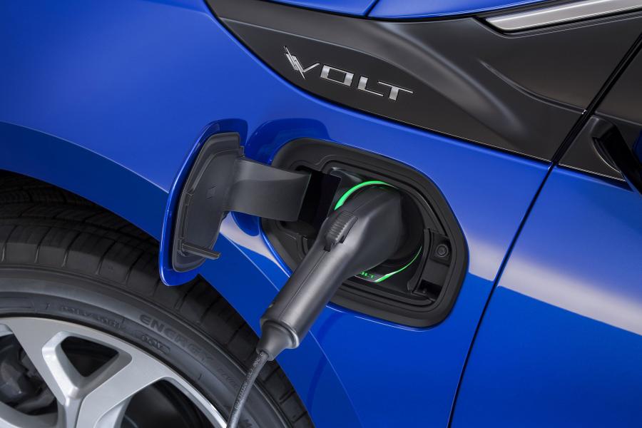  Chevrolet Volt 2015 года  (фото 6 из 23)